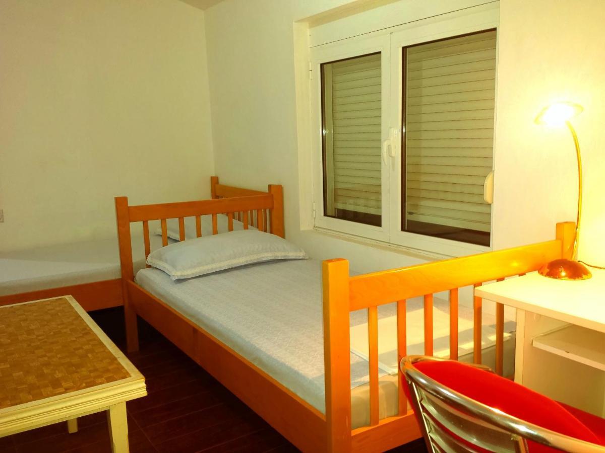 Hoxha Rooms 울친 객실 사진