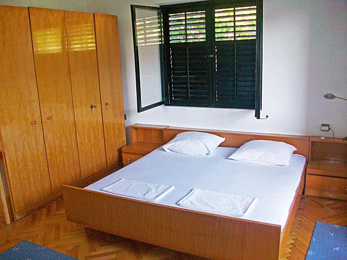 Hoxha Rooms 울친 객실 사진