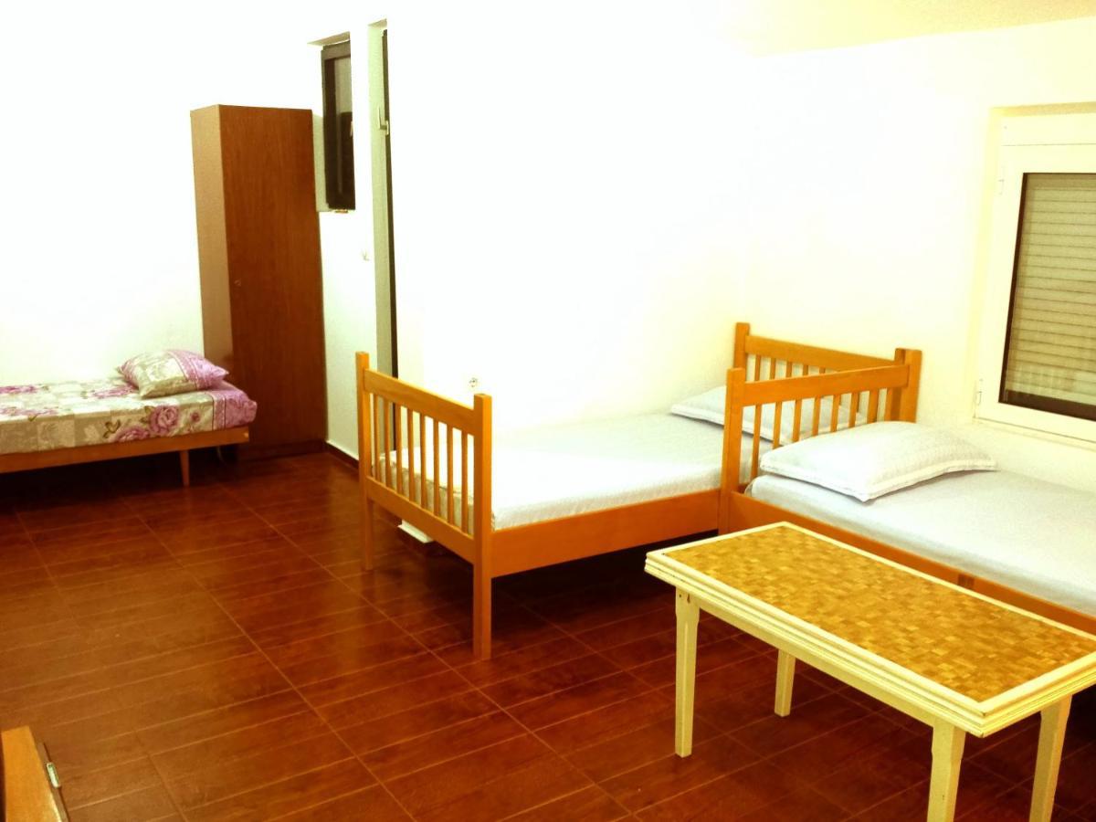 Hoxha Rooms 울친 객실 사진