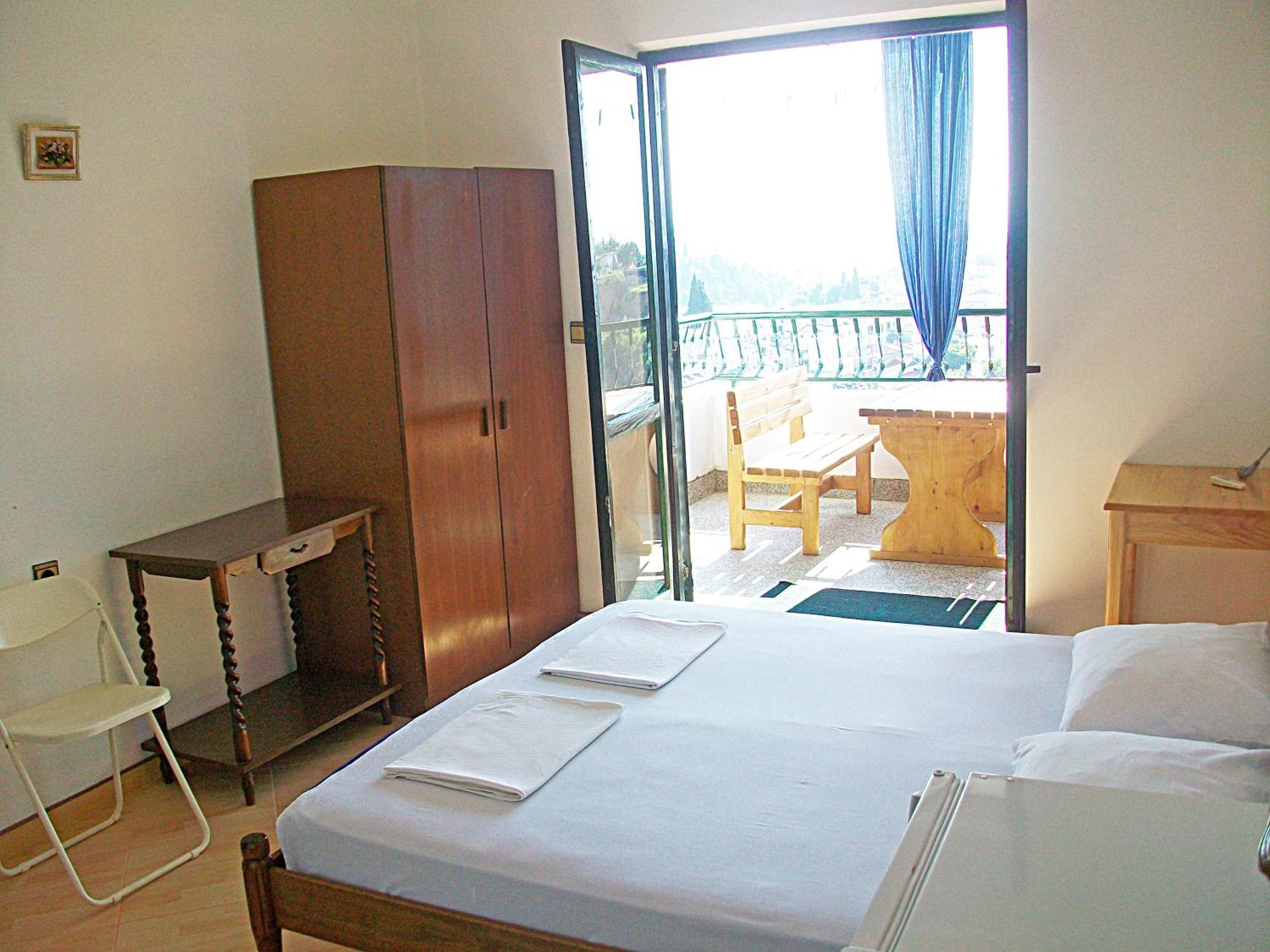 Hoxha Rooms 울친 외부 사진